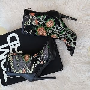 EUC Stiletto lace boots